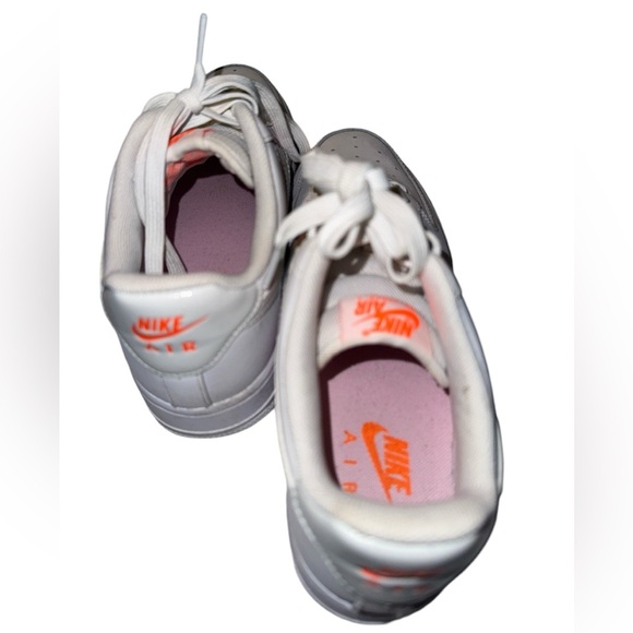 🥳🥳HOST PICK- Nike Air Force 1 Low 07 SE Premium
White Pink Foam (Women's) EUC - Picture 2 of 6